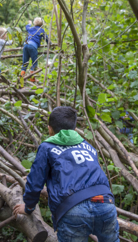 Op expeditie in Natuurspeeltuin Landgoed Bredius Deel 2